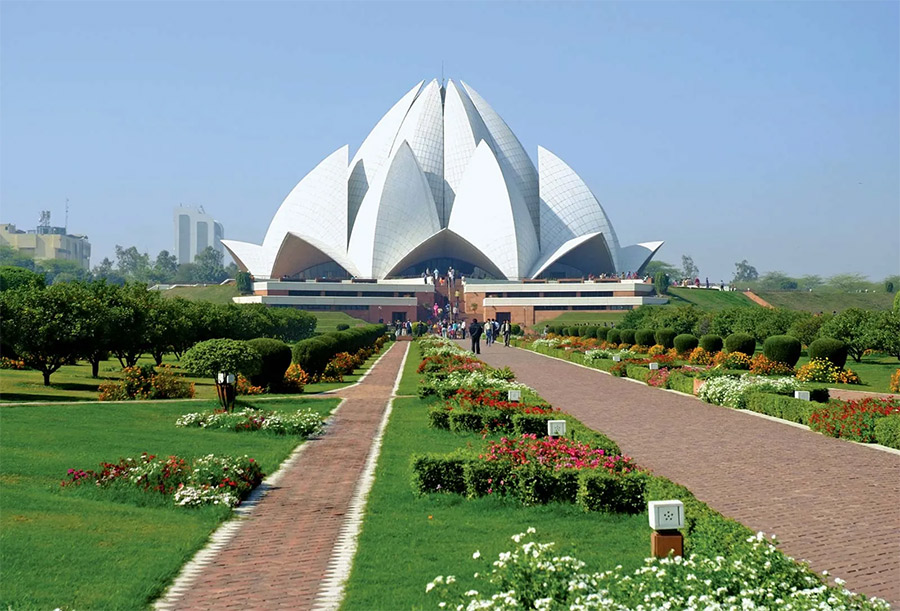 Lotus Temple and Delhi architecture